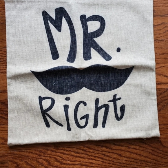 Mr and Mrs pillow case - Picture 2 of 3